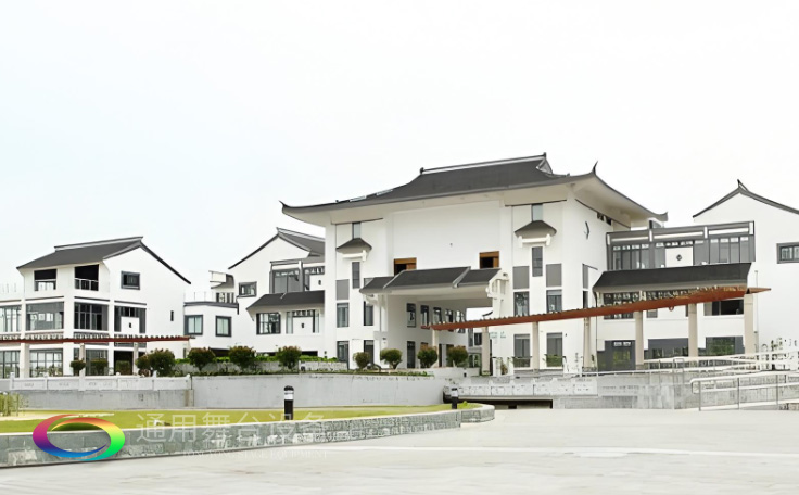 戴南文化藝術(shù)中心禮堂舞臺(tái)設(shè)備、舞臺(tái)阻燃幕布全面升級(jí) 賦能多元藝術(shù)呈現(xiàn)